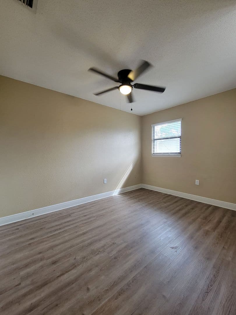 Winter Haven Apartment: 1802 3rd Ct SE