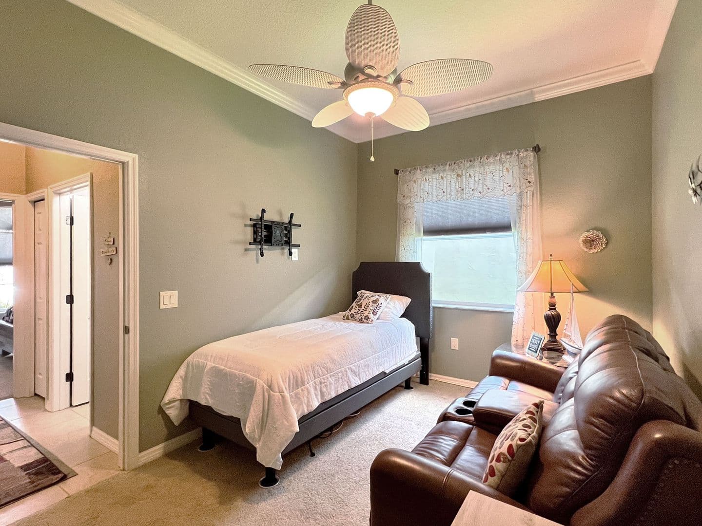 Winter Haven House: 5225 Pebble Beach Blvd