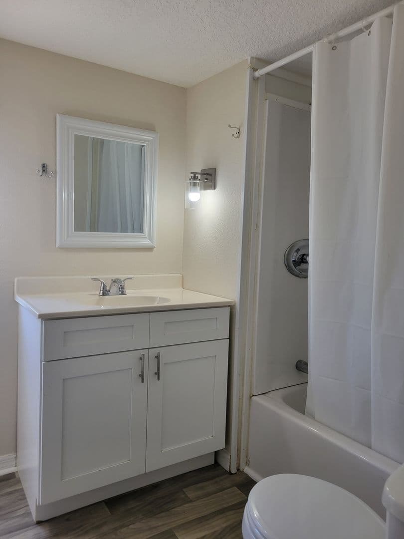 Winter Haven House: 1439 34th St NW, UNIT #8
