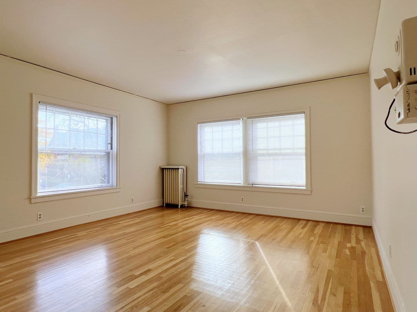 Portland Apartment: 2445 NW Northrup Street