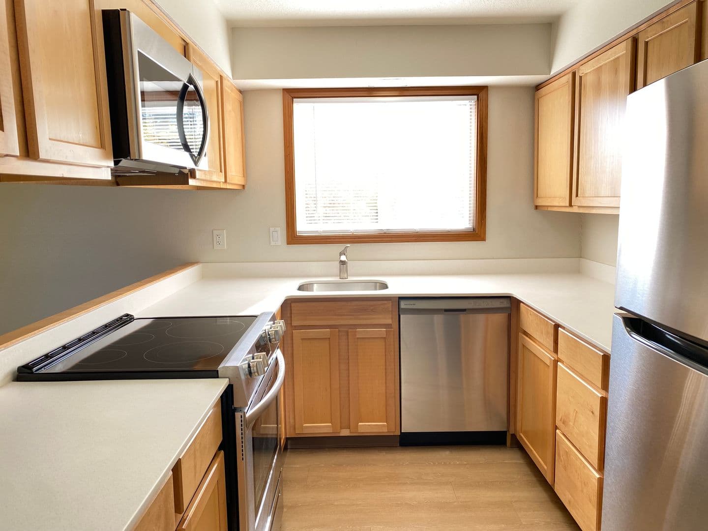 Beaverton Apartment: 11835 SW Ridgecrest Drive