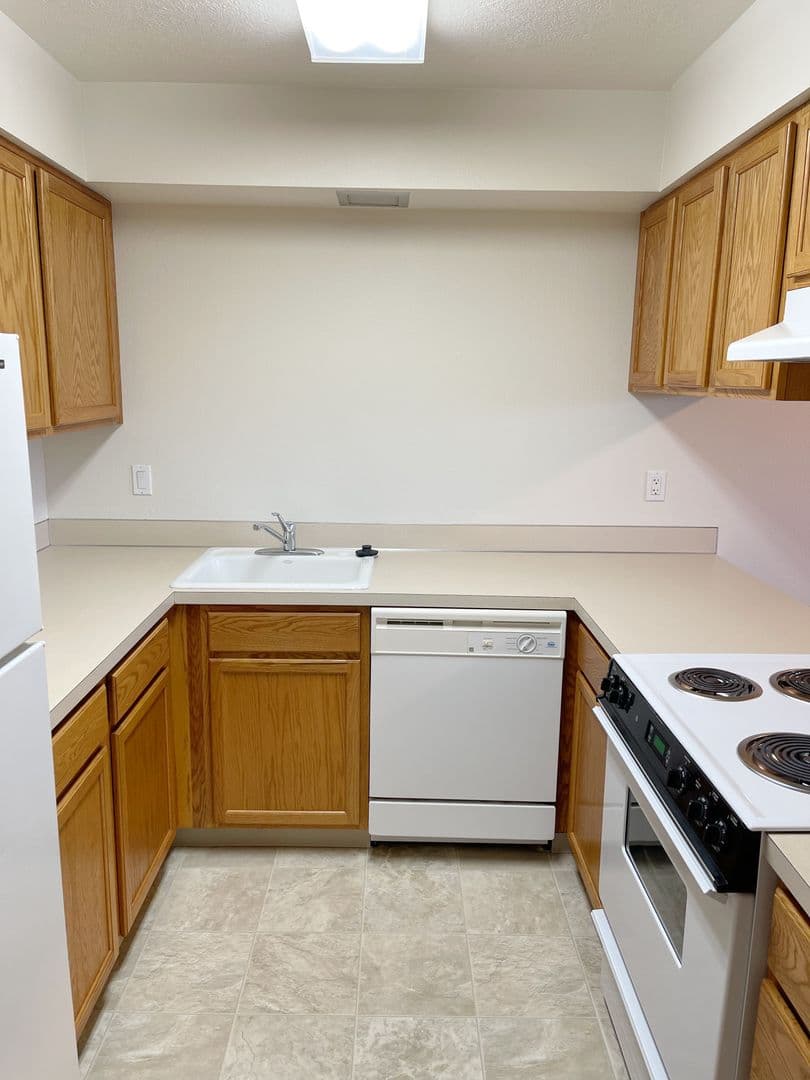 Beaverton Apartment: 11835 SW Ridgecrest Drive