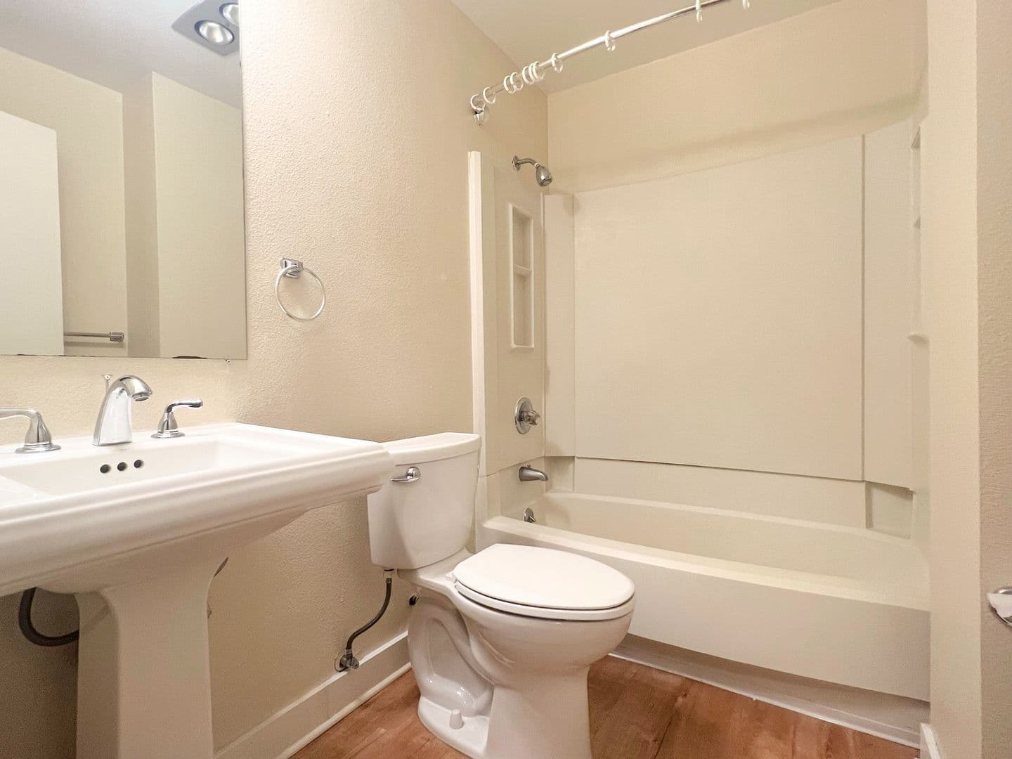 Portland Apartment: 2151 NW Johnson Street