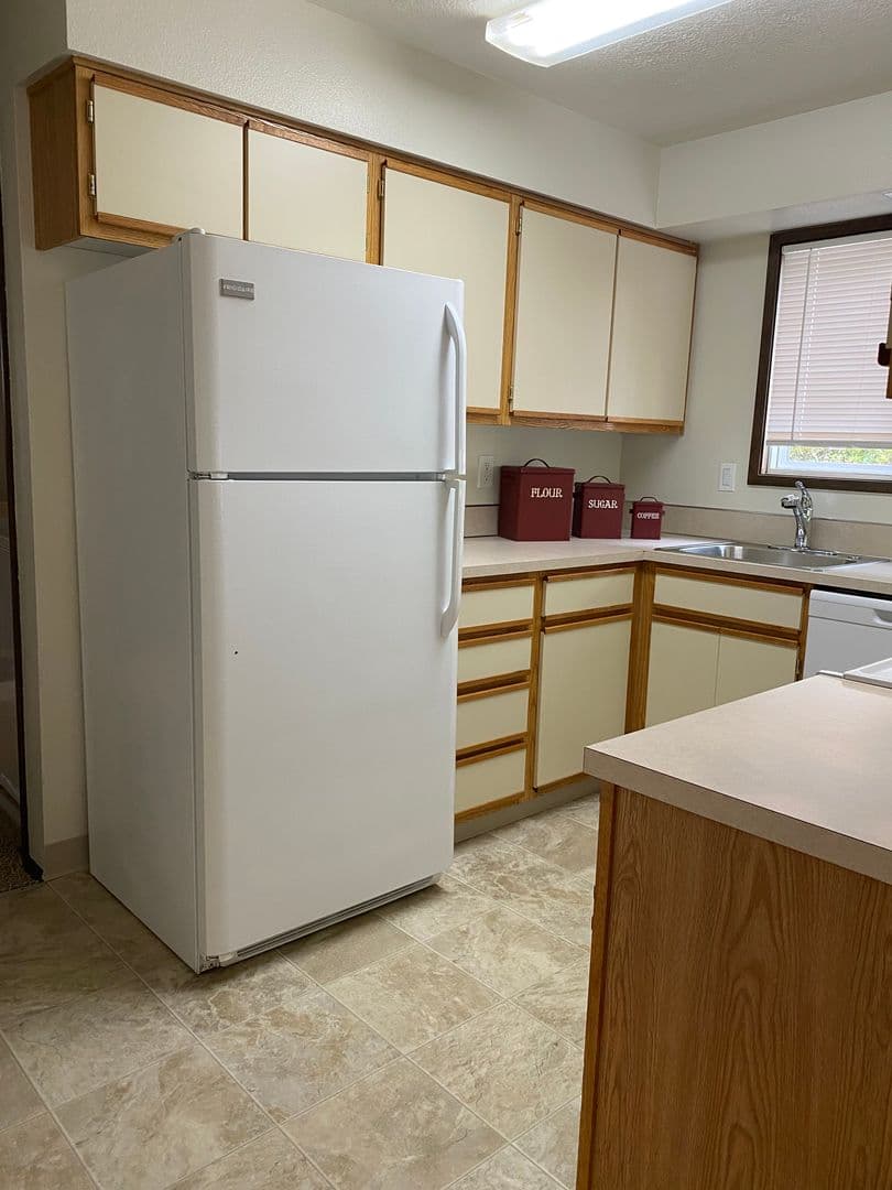 Beaverton Apartment: 11835 SW Ridgecrest Drive