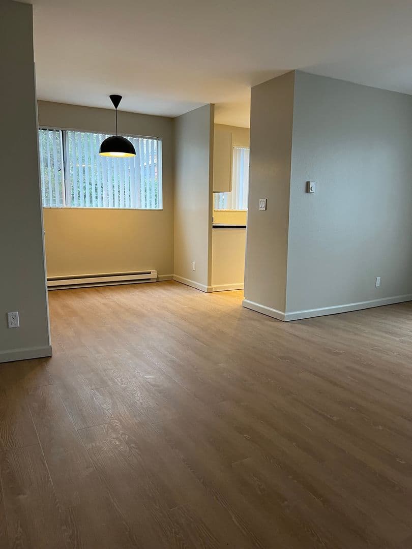 Portland Apartment: 2020 SW Salmon Street