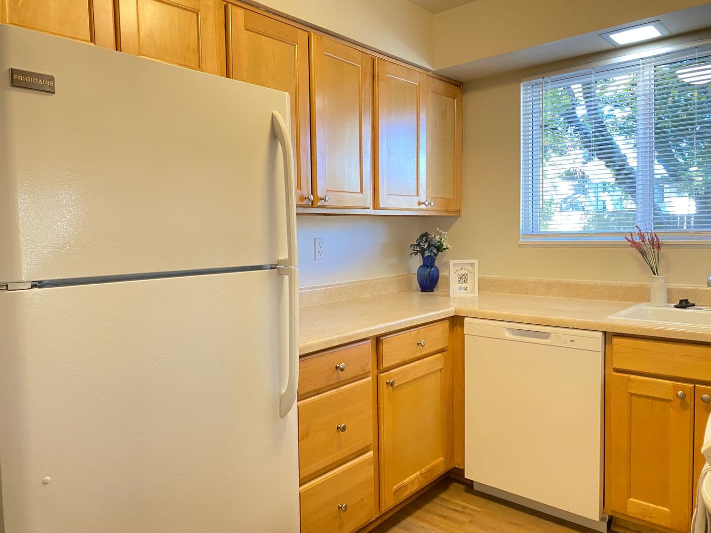 Beaverton Apartment: 11835 SW Ridgecrest Drive