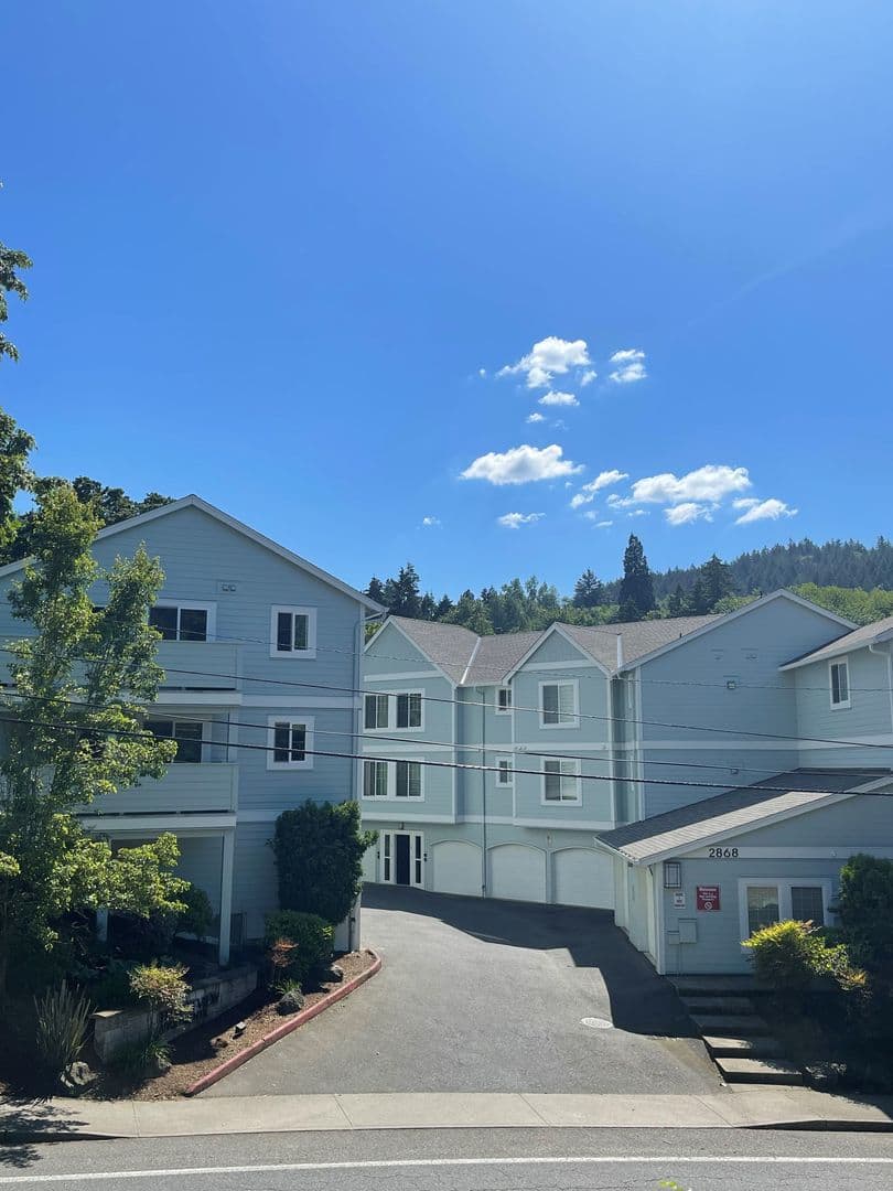 Portland Apartment: 2856-2868 NW Wardway Street