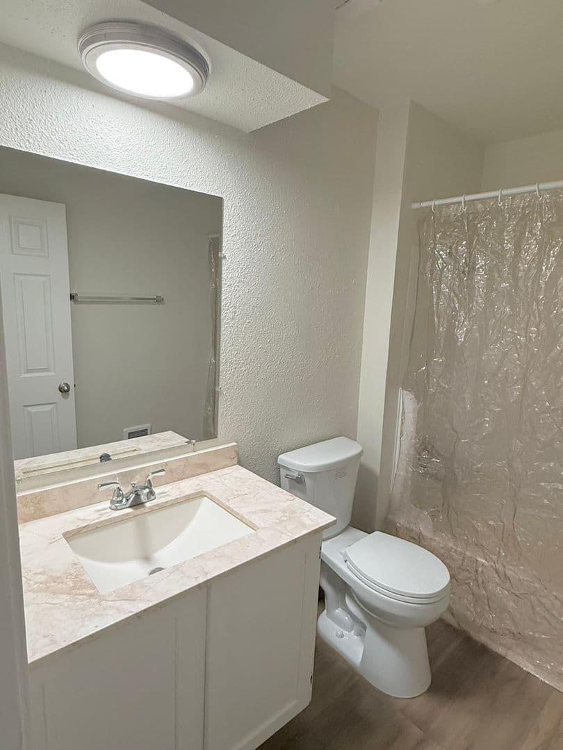 Keizer Apartment: 760 Plymouth Drive NE