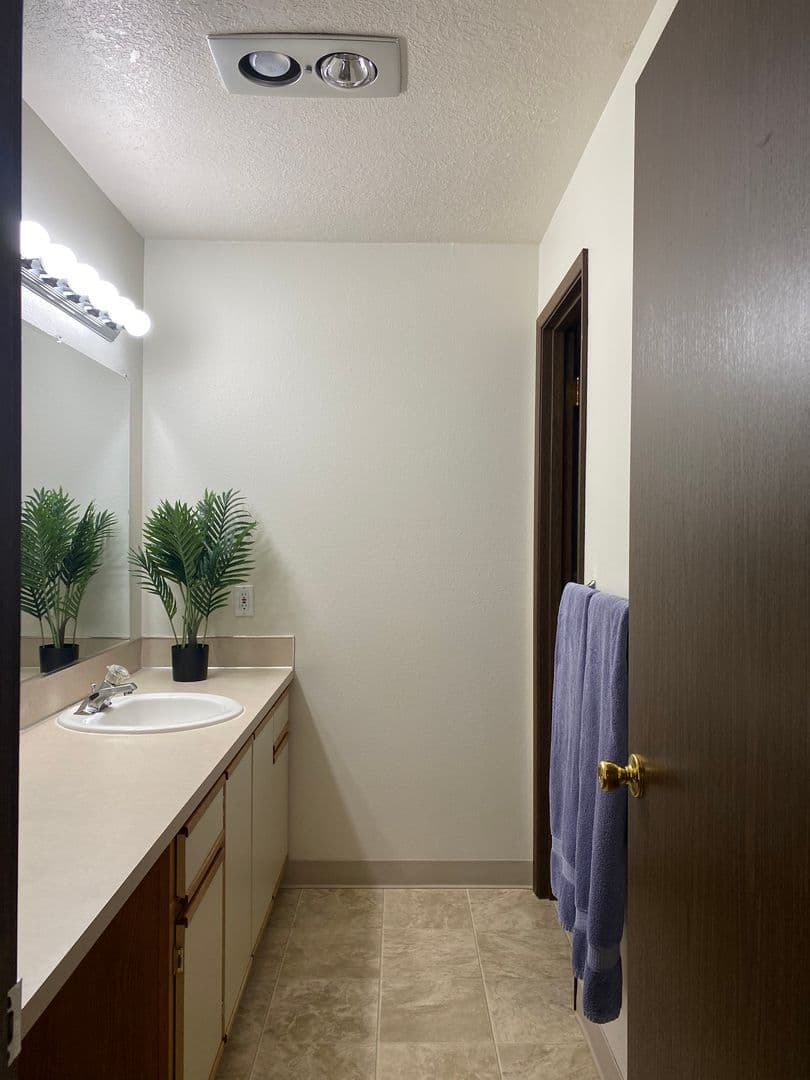 Beaverton Apartment: 11835 SW Ridgecrest Drive