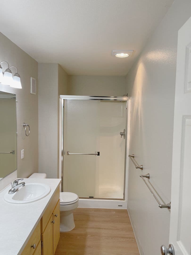 Portland Apartment: 2856-2868 NW Wardway Street