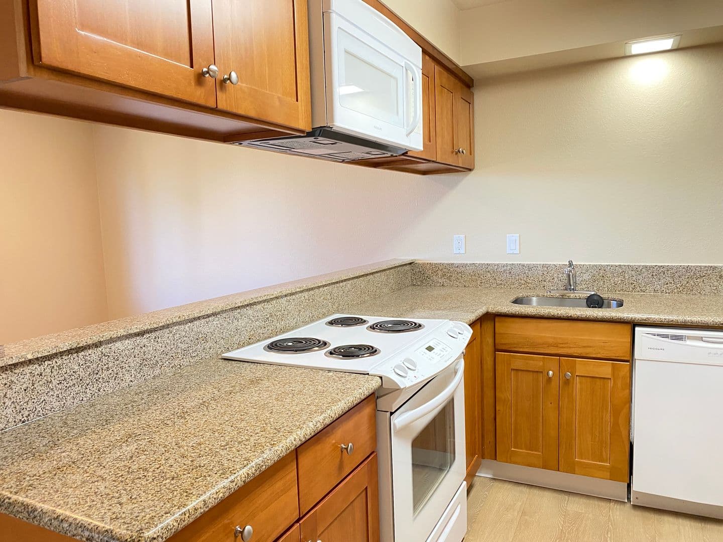 Beaverton Apartment: 11835 SW Ridgecrest Drive