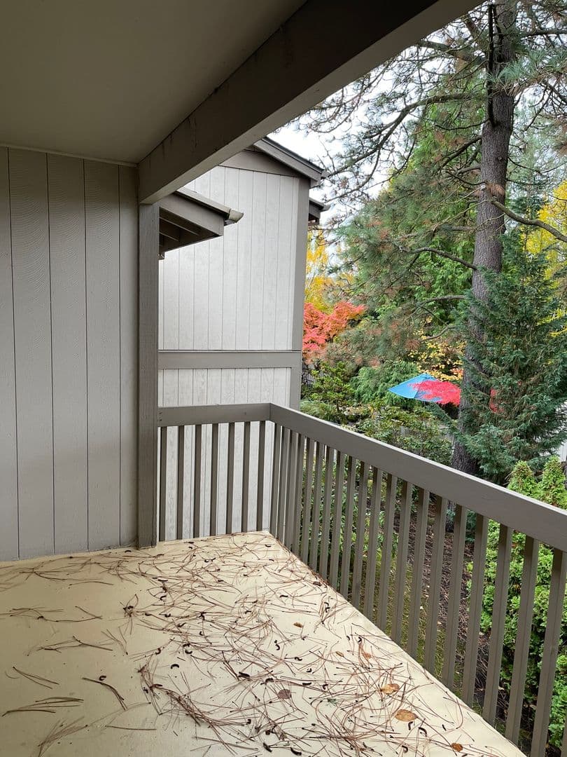 Beaverton Apartment: 11835 SW Ridgecrest Drive