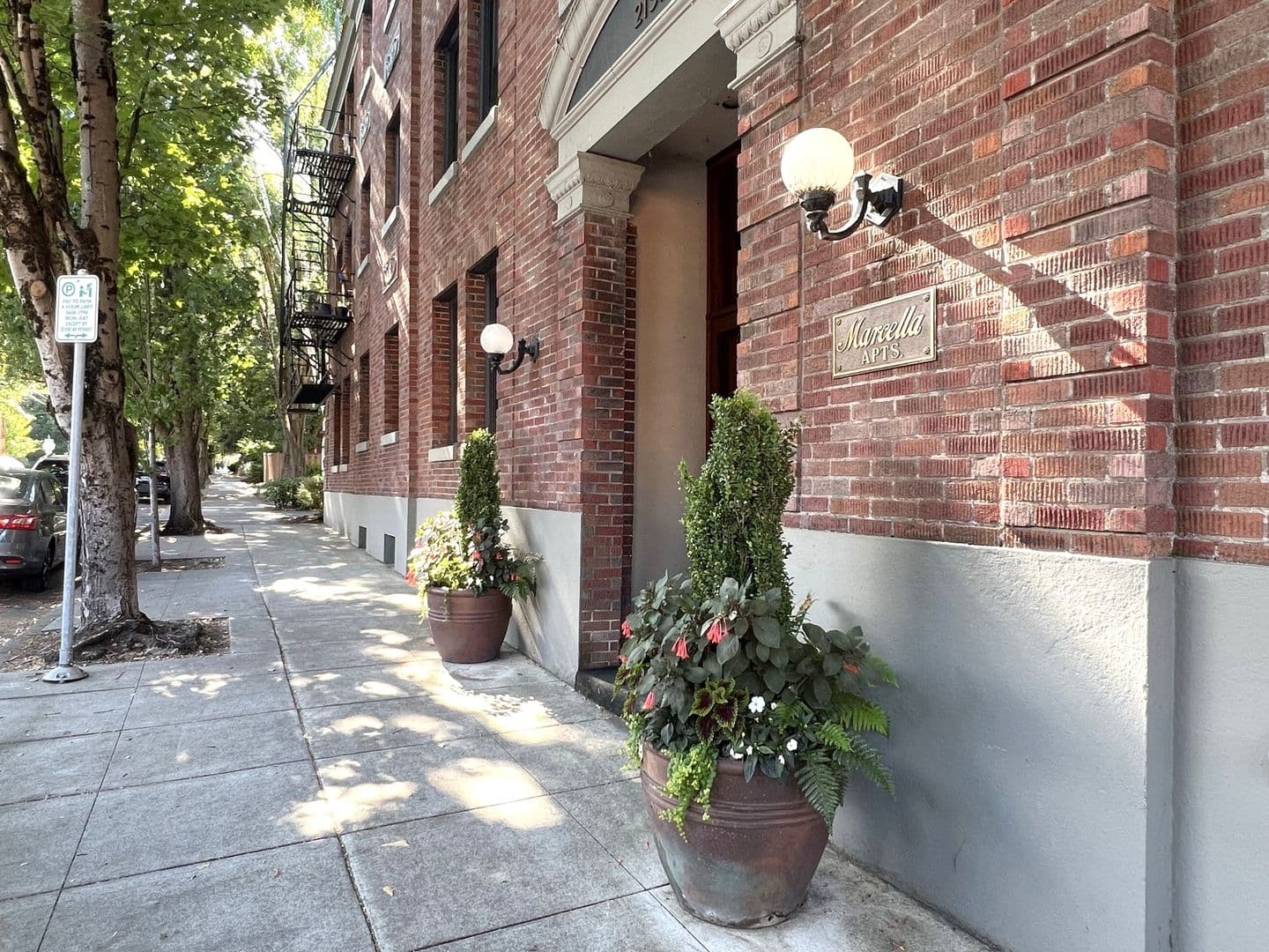 Portland Apartment: 2151 NW Johnson Street