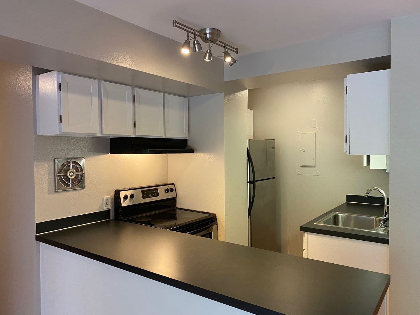 Portland Apartment: 2020 SW Salmon Street