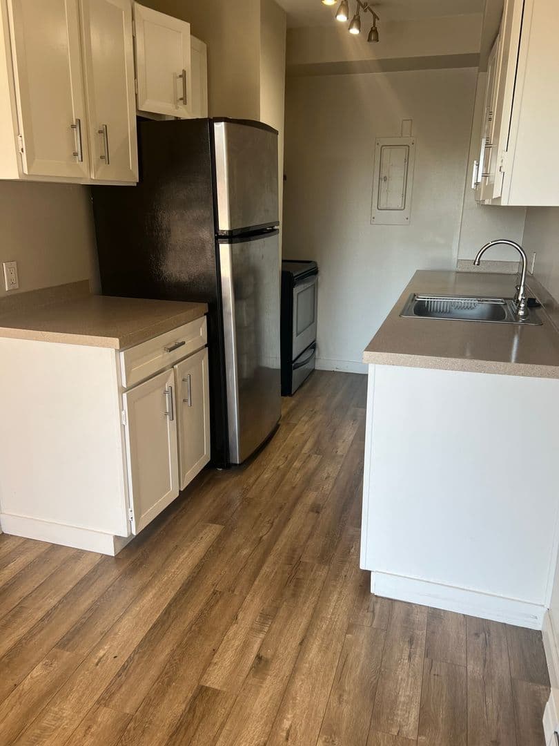 Portland Apartment: 2020 SW Salmon Street