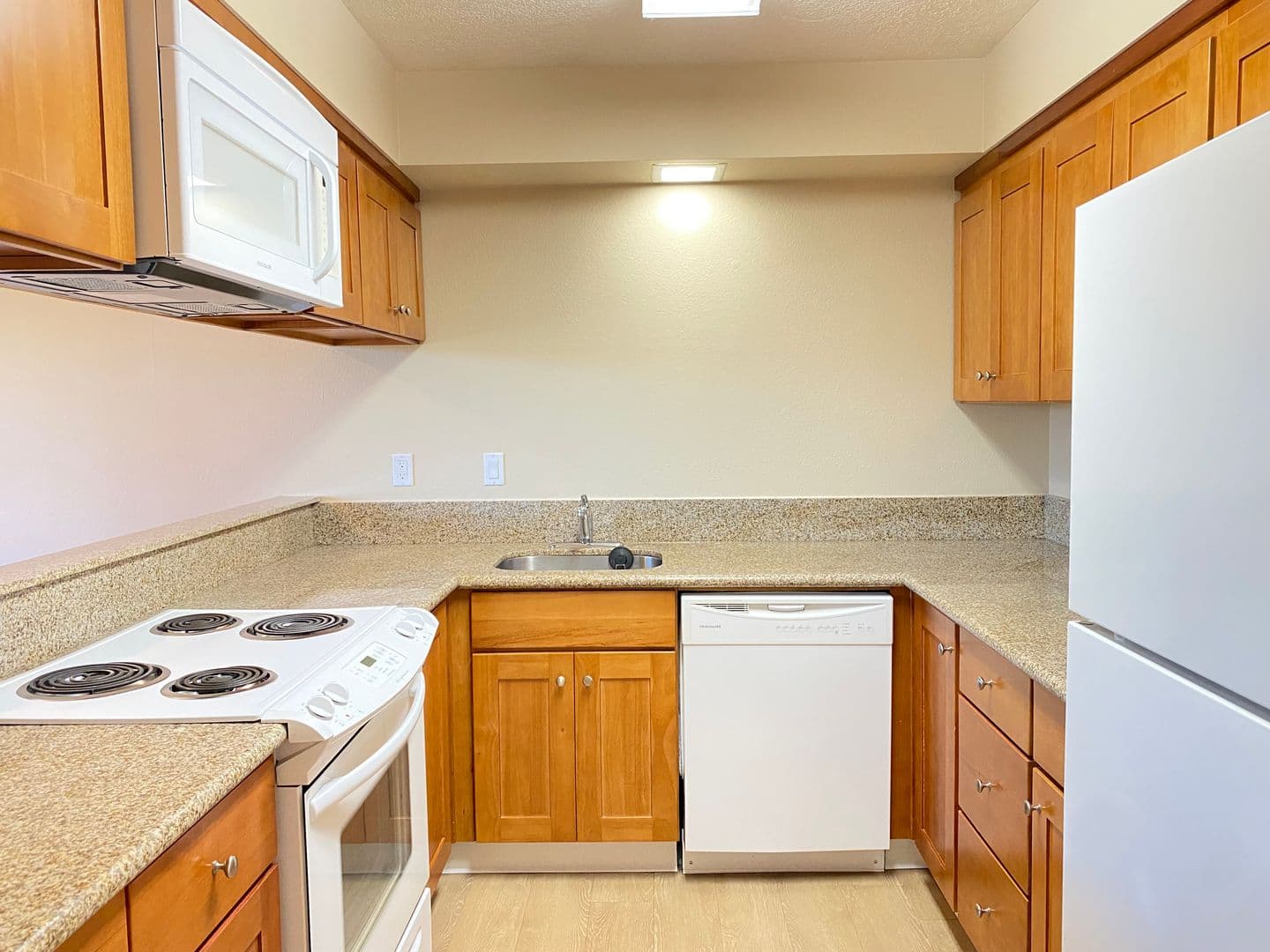 Beaverton Apartment: 11835 SW Ridgecrest Drive