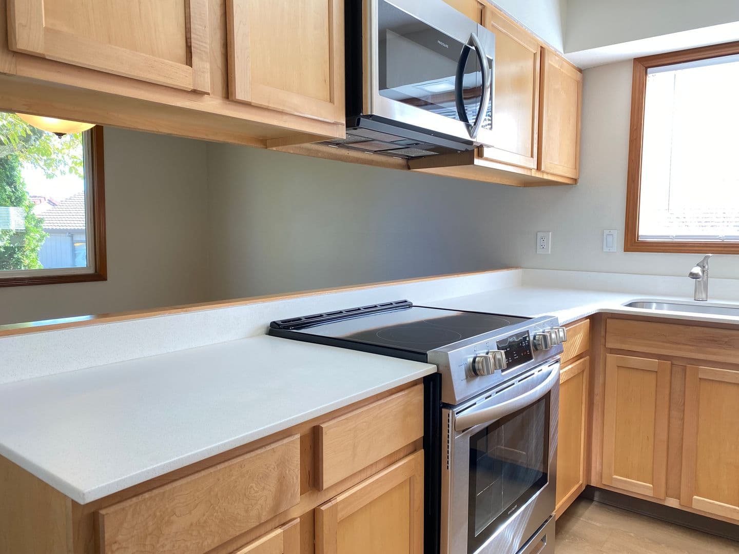 Beaverton Apartment: 11835 SW Ridgecrest Drive