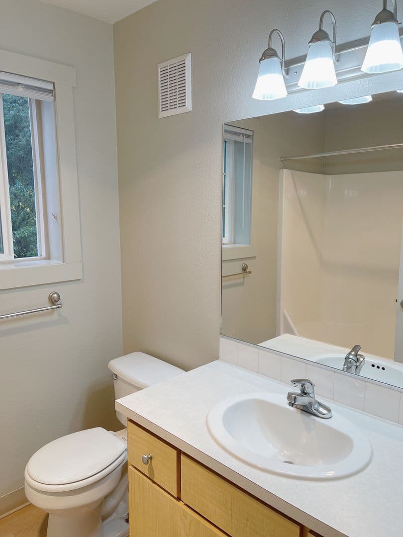 Portland Apartment: 2856-2868 NW Wardway Street