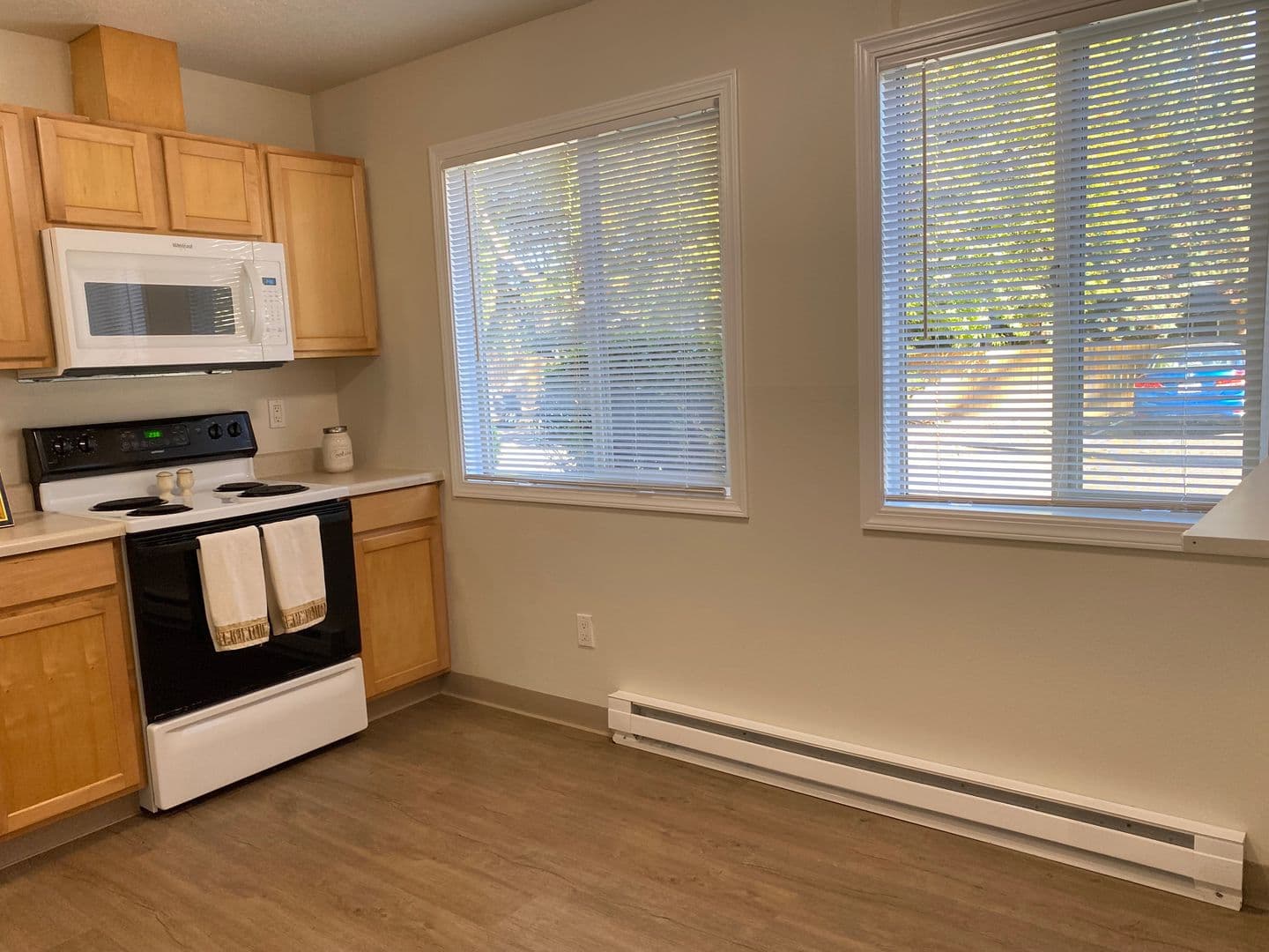 Portland Apartment: 7059-7061 SW Garden Home Road