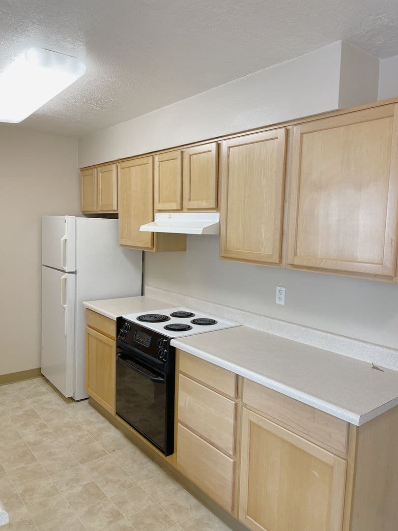 Portland Apartment: 1908 SW Roxbury Avenue
