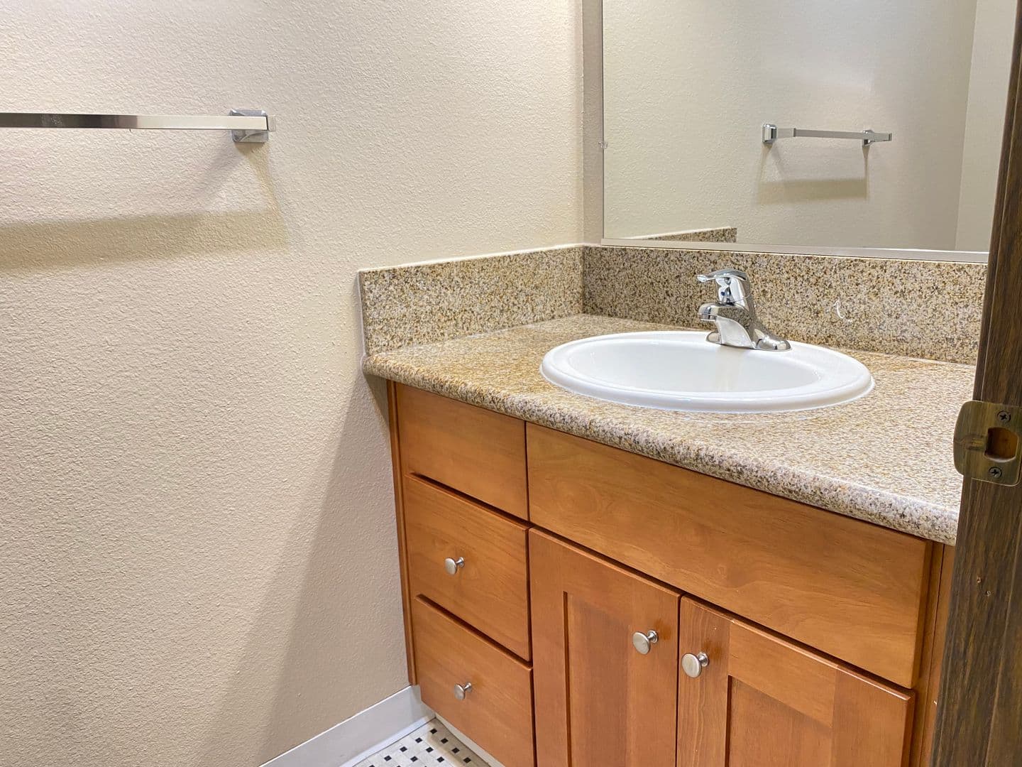 Beaverton Apartment: 11835 SW Ridgecrest Drive