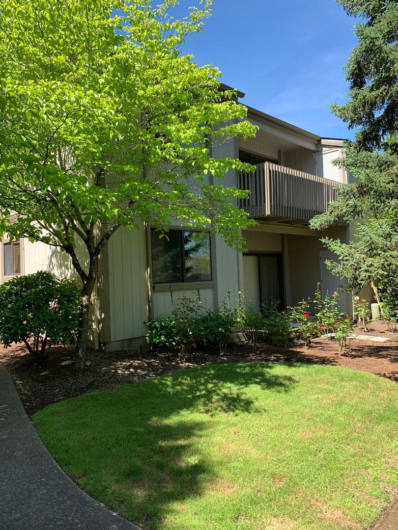 Beaverton Apartment: 11835 SW Ridgecrest Drive