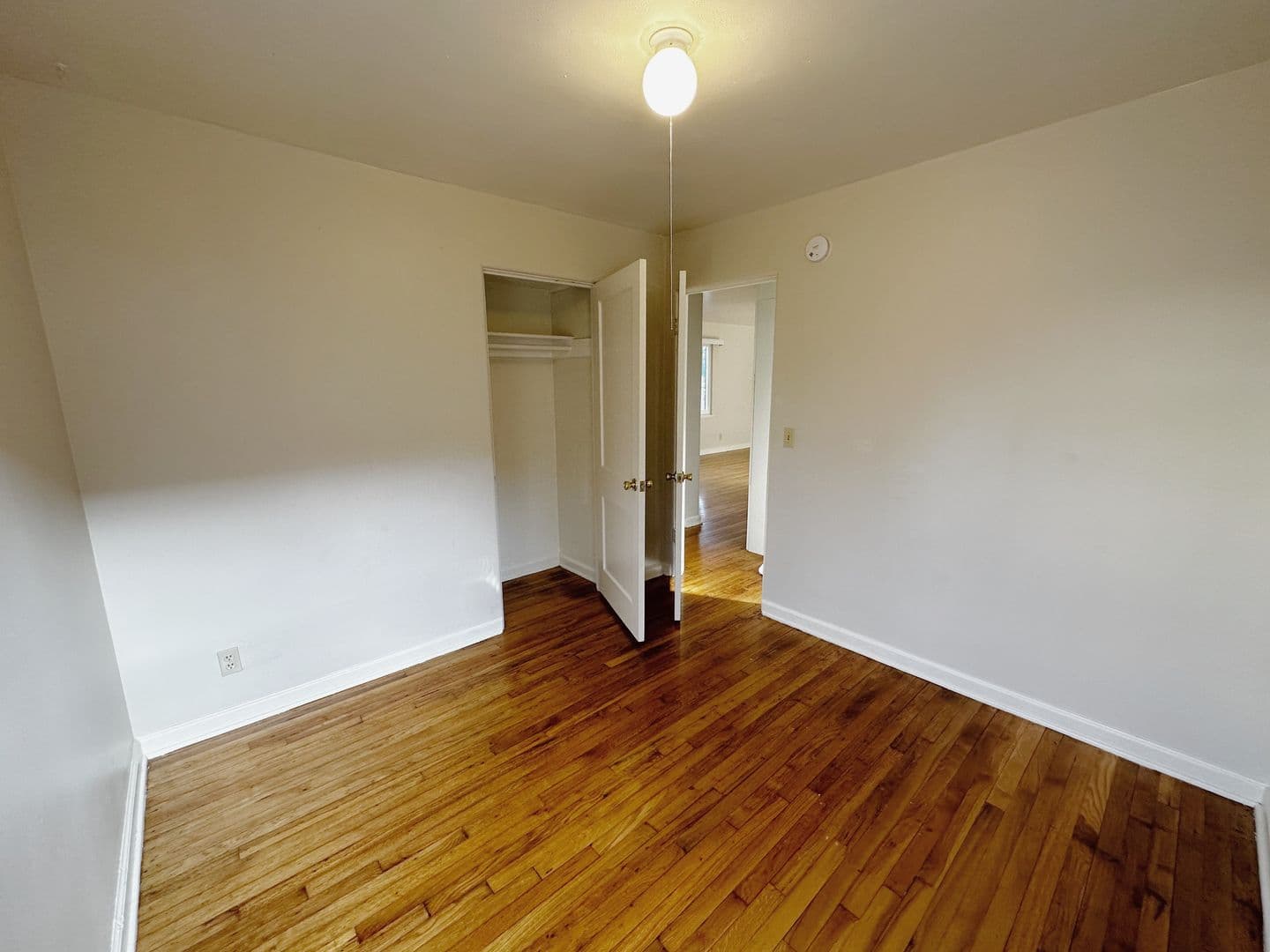 Portland Apartment: 5740 SE Milwaukie Avenue and 5741-5745 SE 17th Avenue