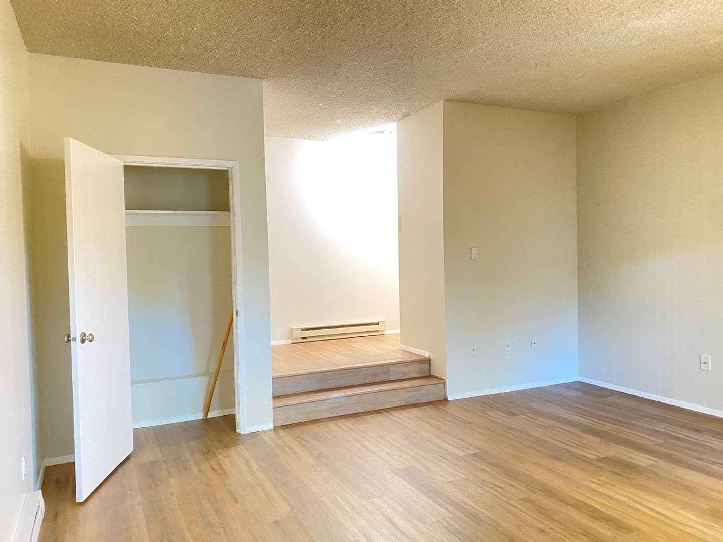 Beaverton Apartment: 11835 SW Ridgecrest Drive