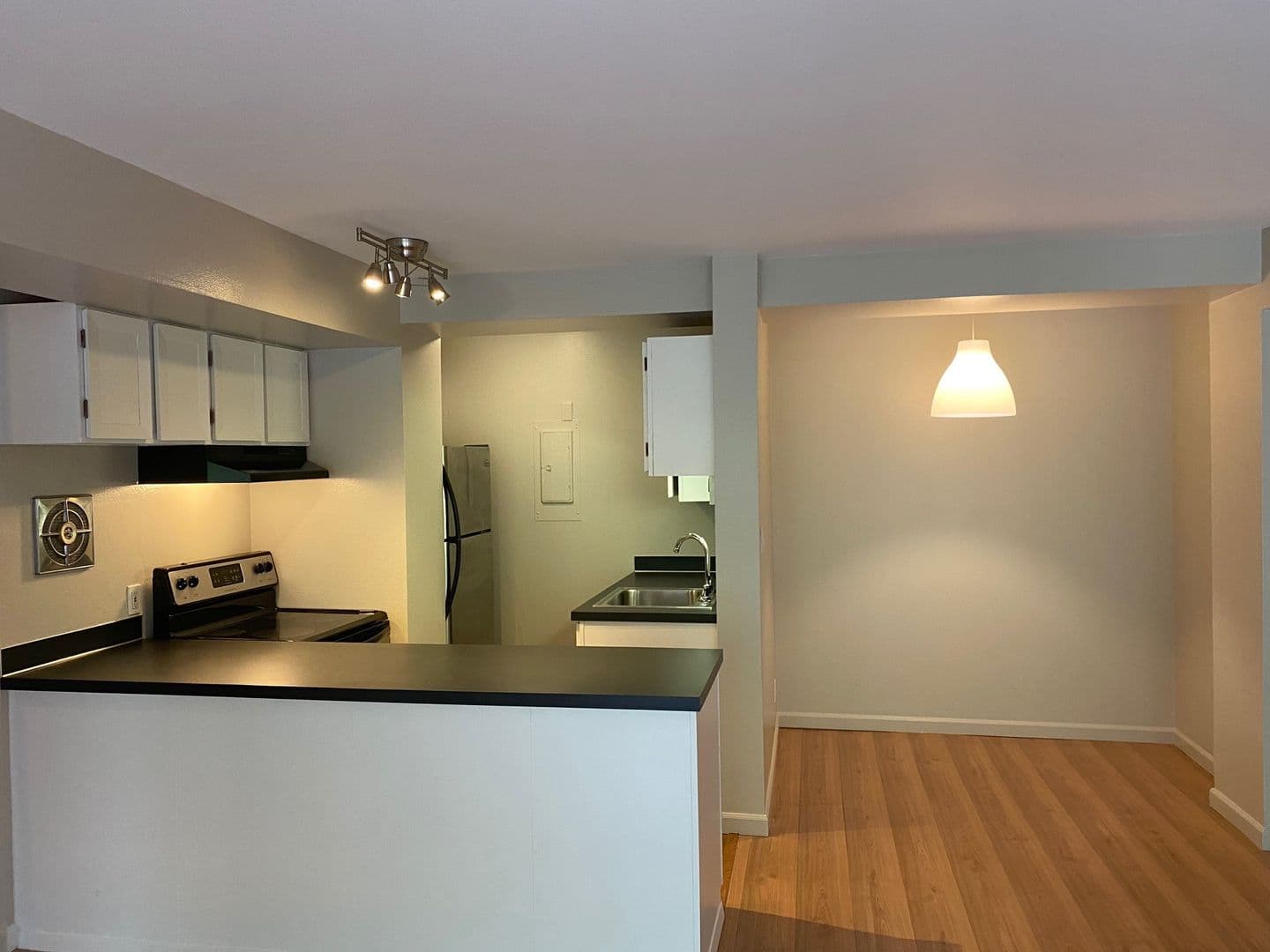 Portland Apartment: 2020 SW Salmon Street