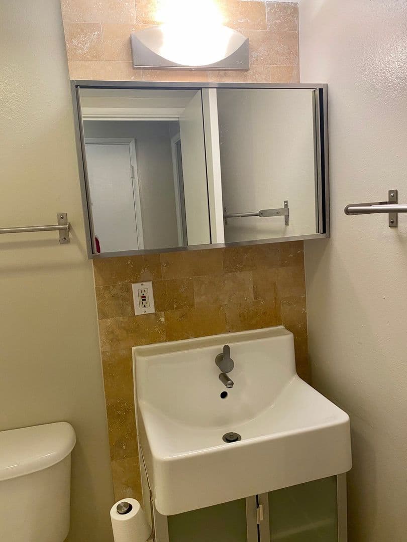 Portland Apartment: 2020 SW Salmon Street