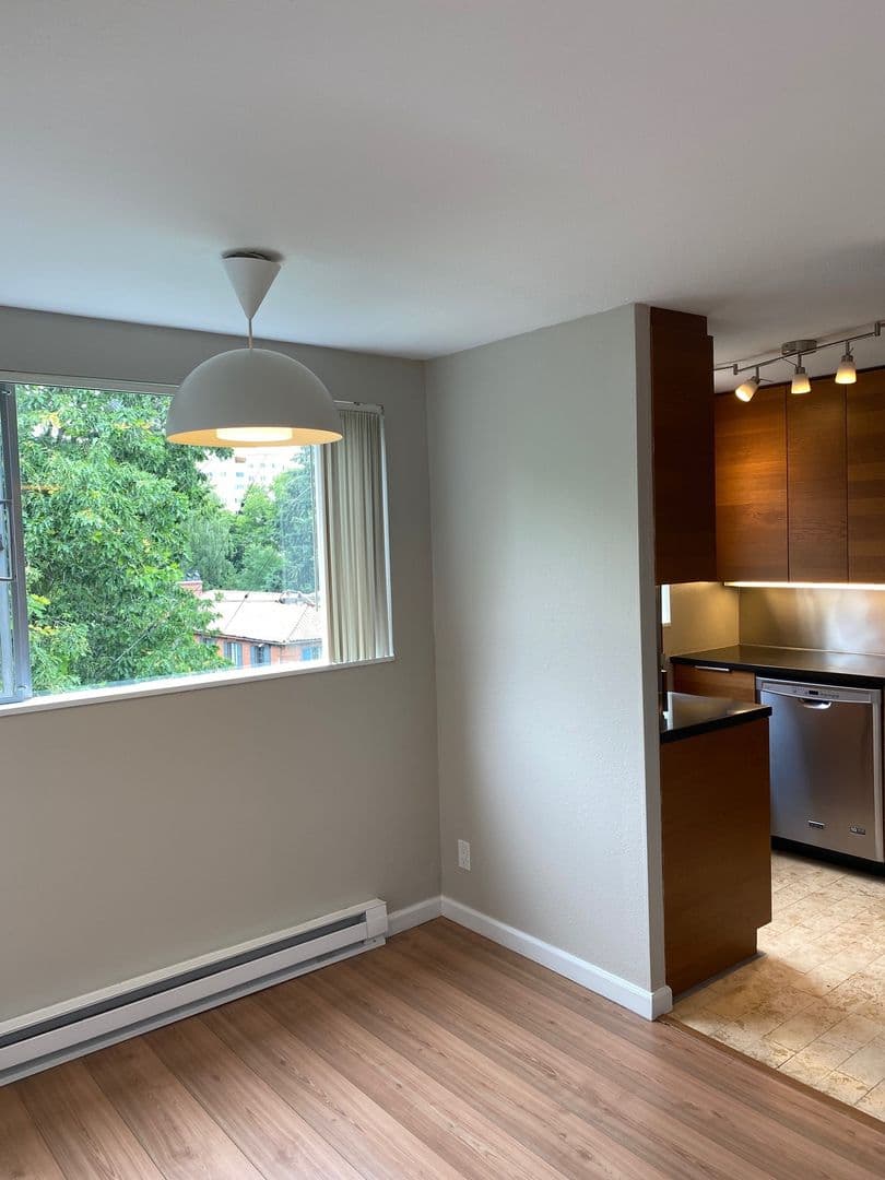 Portland Apartment: 2020 SW Salmon Street