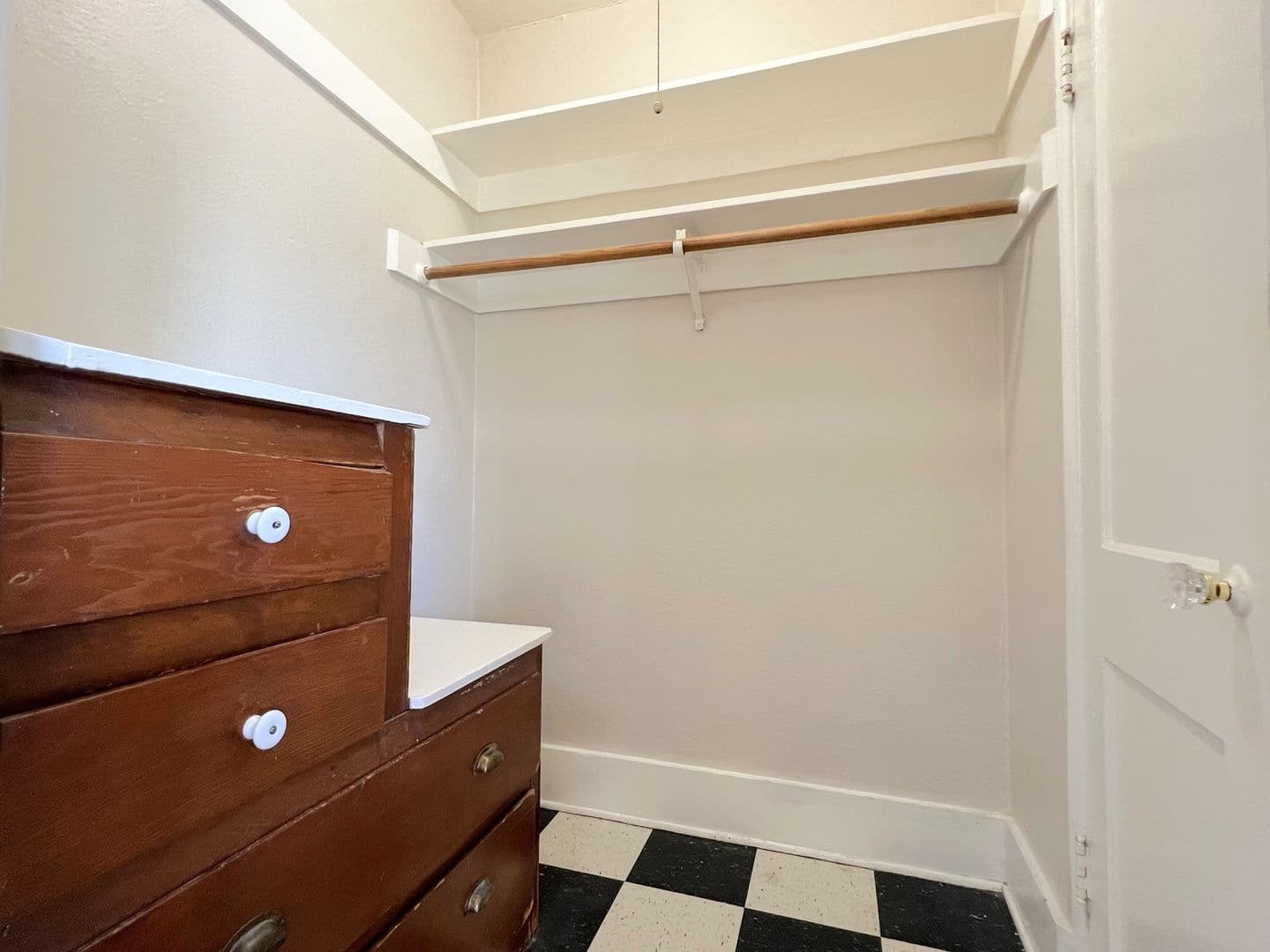 Portland Apartment: 2345 NW Marshall Street