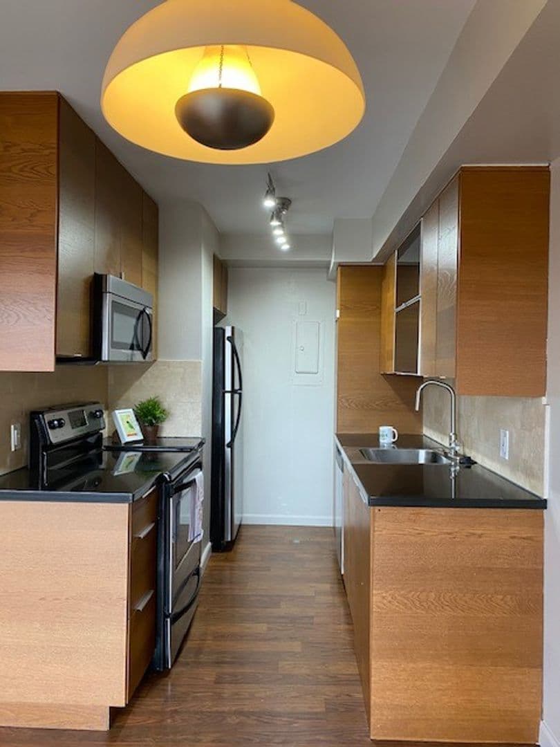 Portland Apartment: 2020 SW Salmon Street