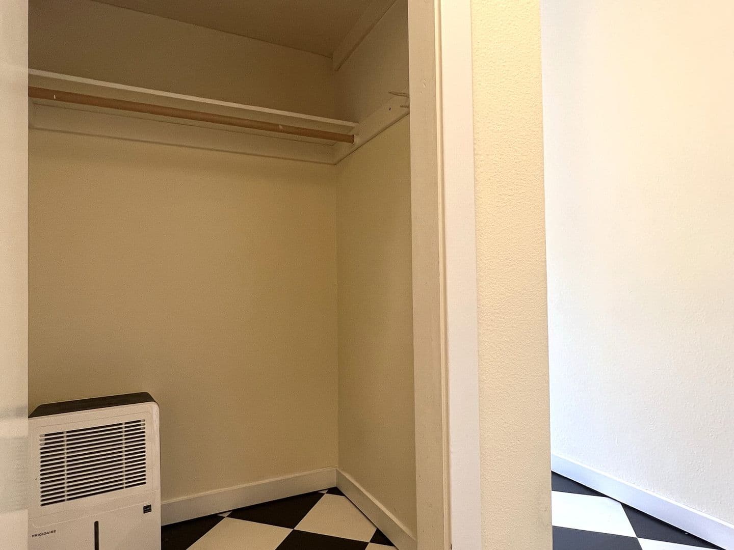 Portland Apartment: 2151 NW Johnson Street