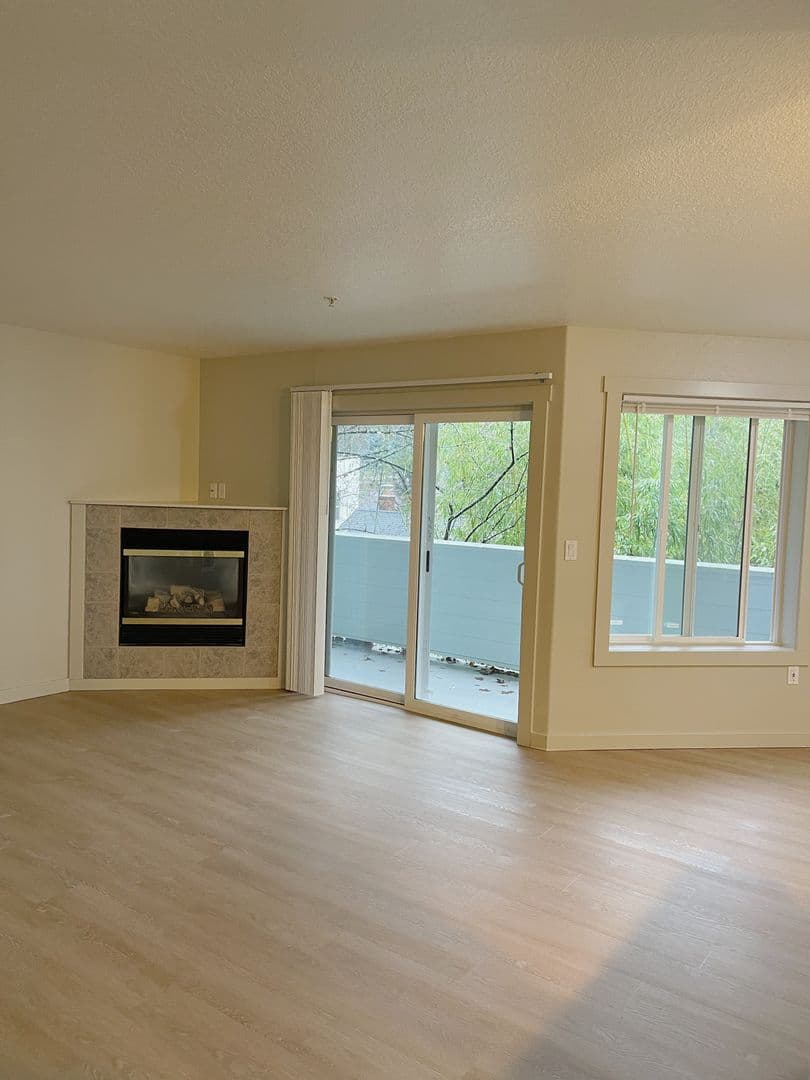 Portland Apartment: 2856-2868 NW Wardway Street