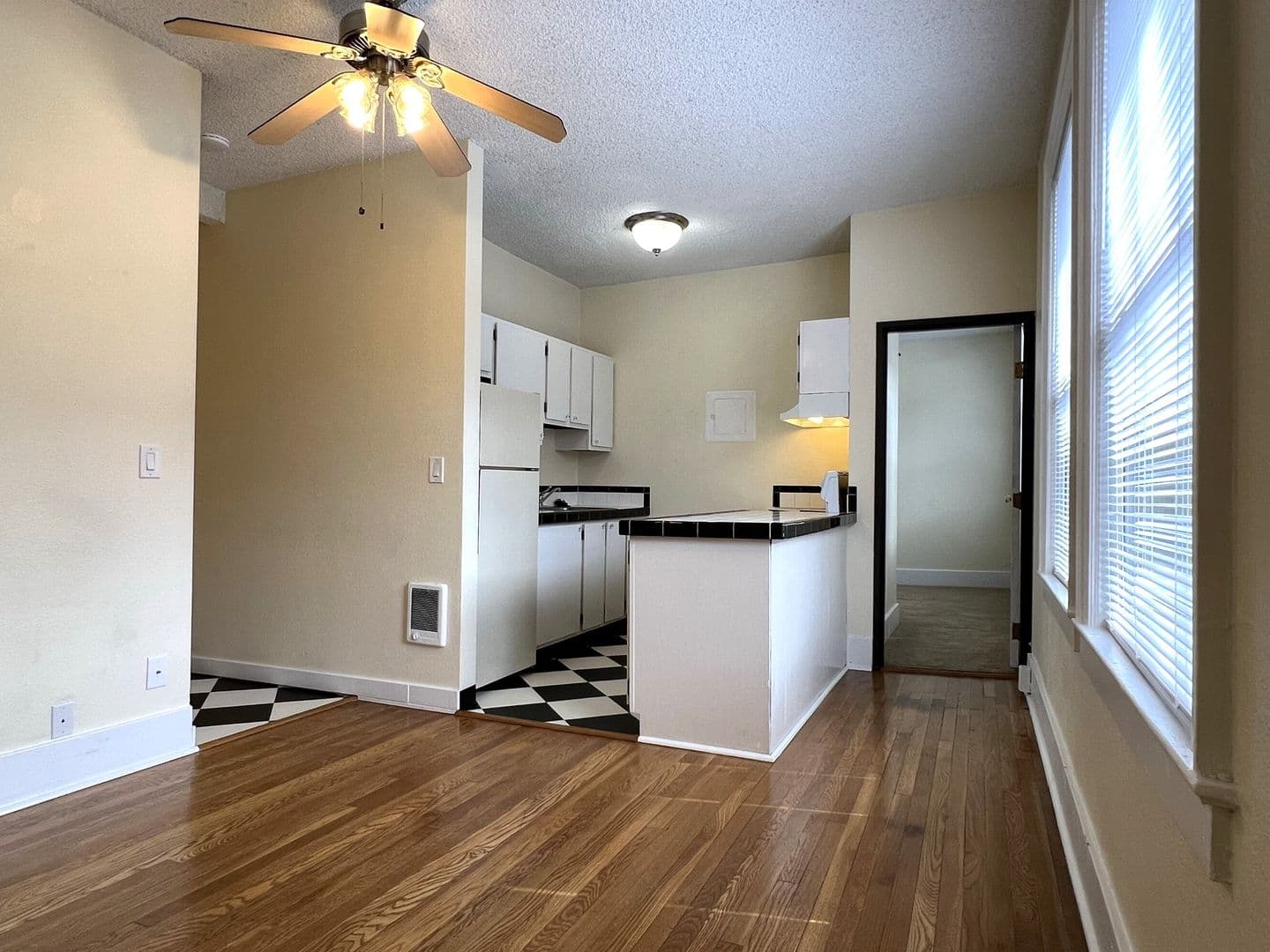 Portland Apartment: 2151 NW Johnson Street