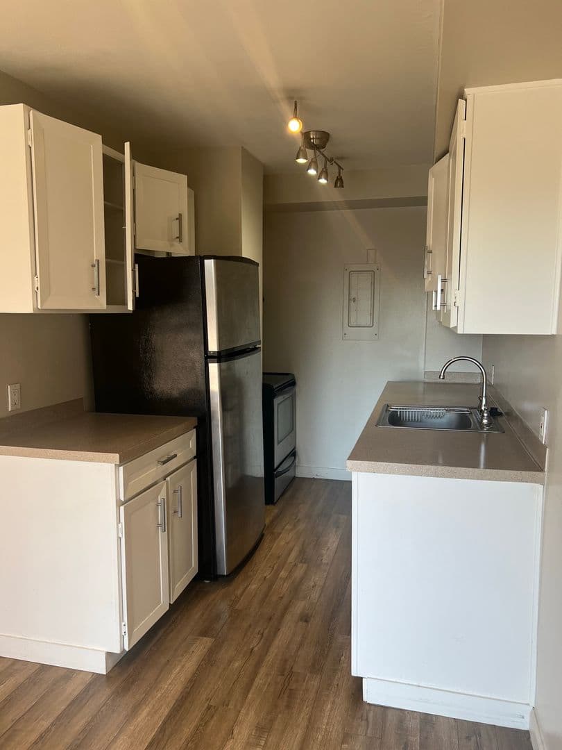 Portland Apartment: 2020 SW Salmon Street