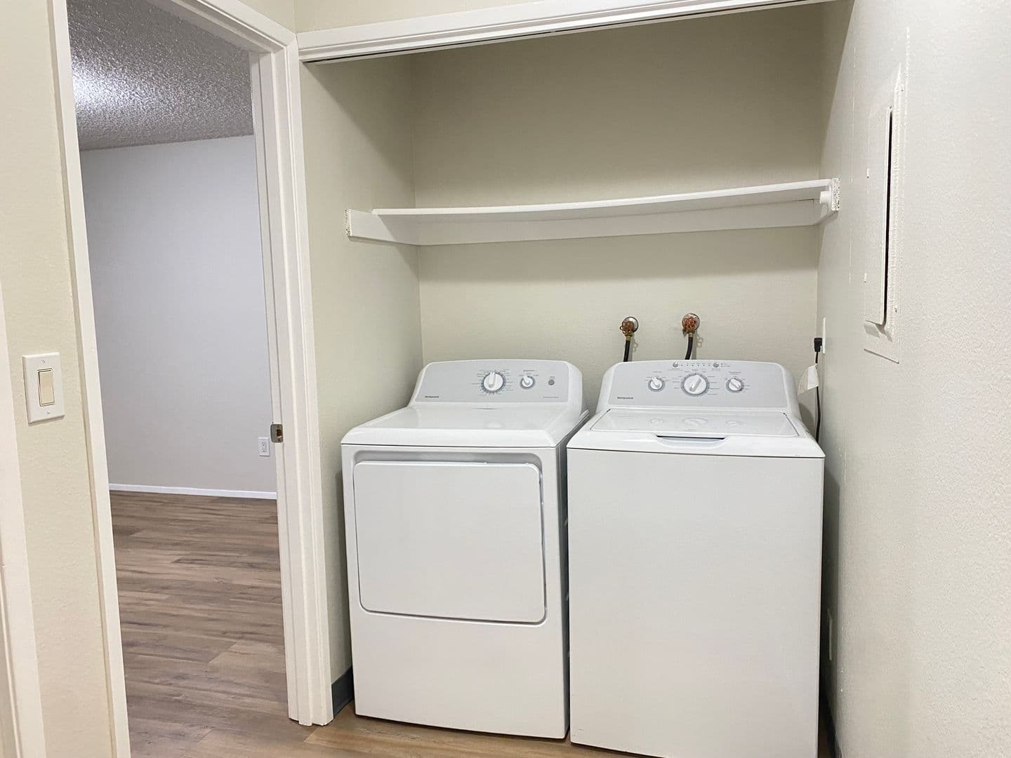 Beaverton Apartment: 11835 SW Ridgecrest Drive