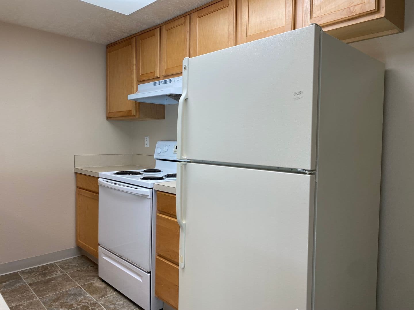 Portland Apartment: 1908 SW Roxbury Avenue