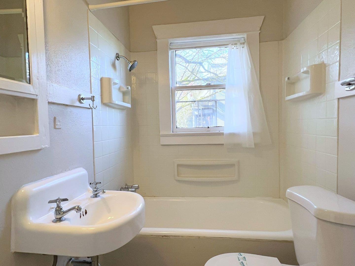 Portland Apartment: 2345 NW Marshall Street