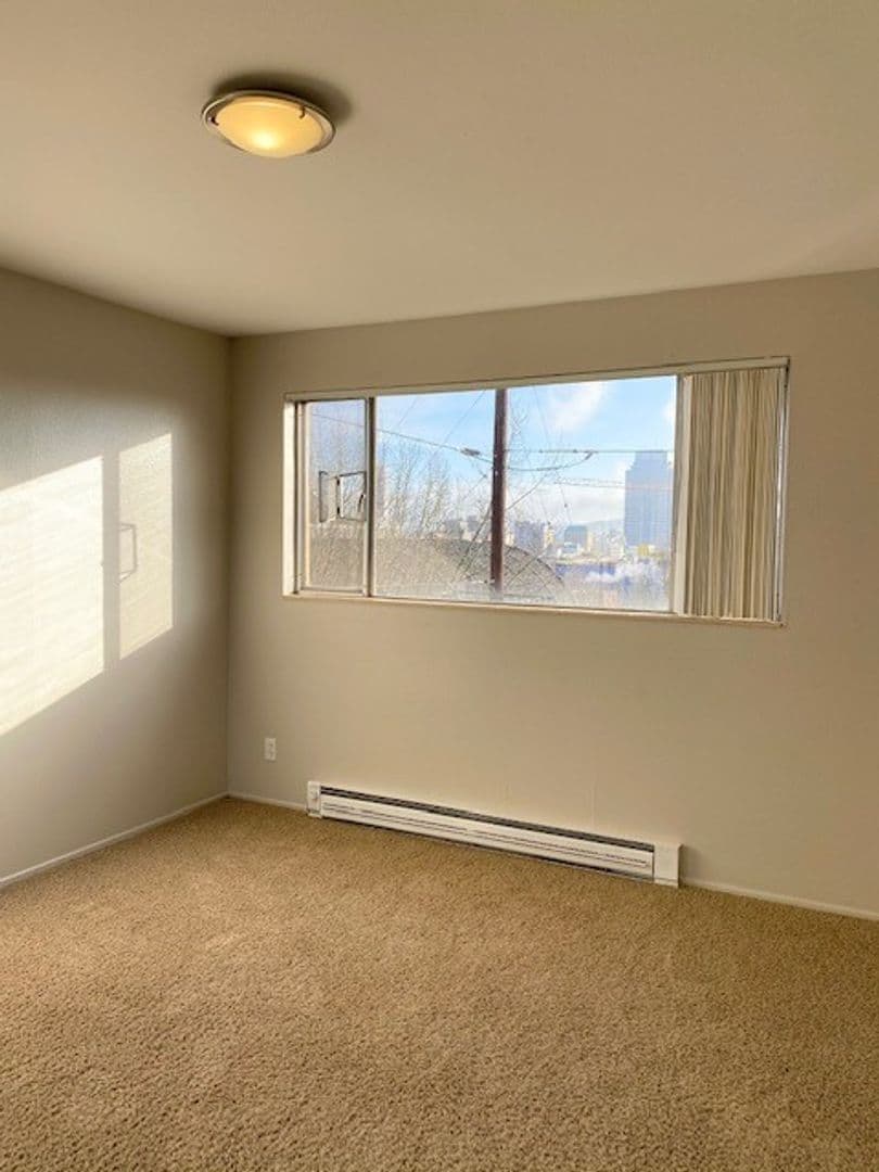 Portland Apartment: 2020 SW Salmon Street