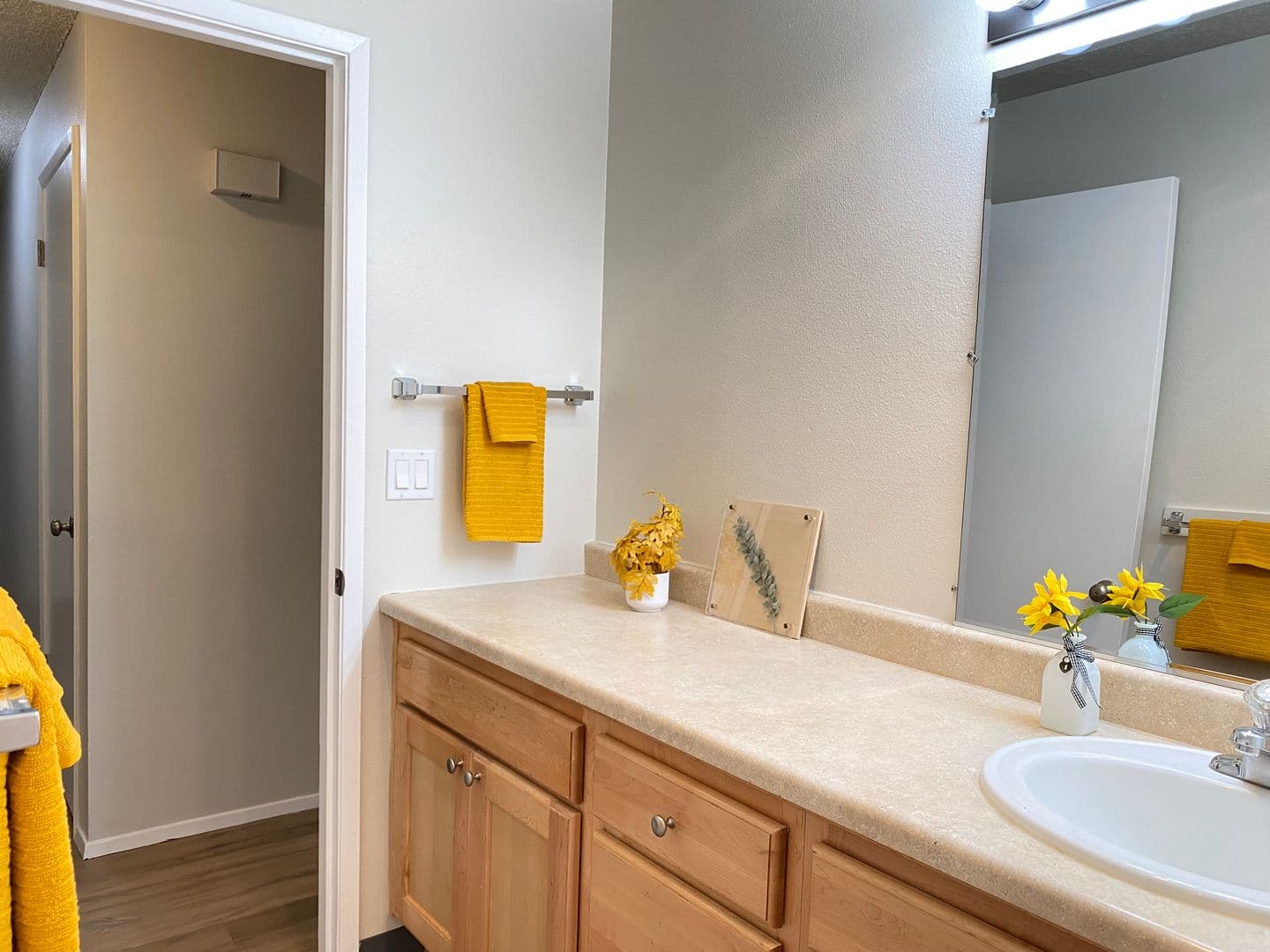 Beaverton Apartment: 11835 SW Ridgecrest Drive
