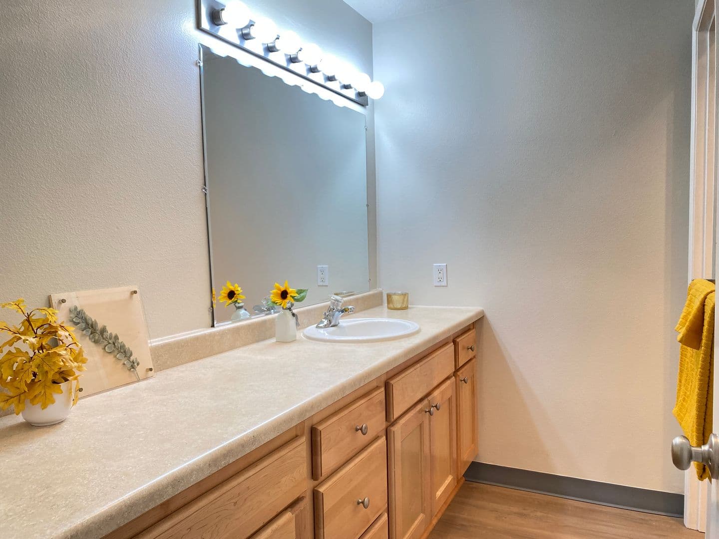 Beaverton Apartment: 11835 SW Ridgecrest Drive