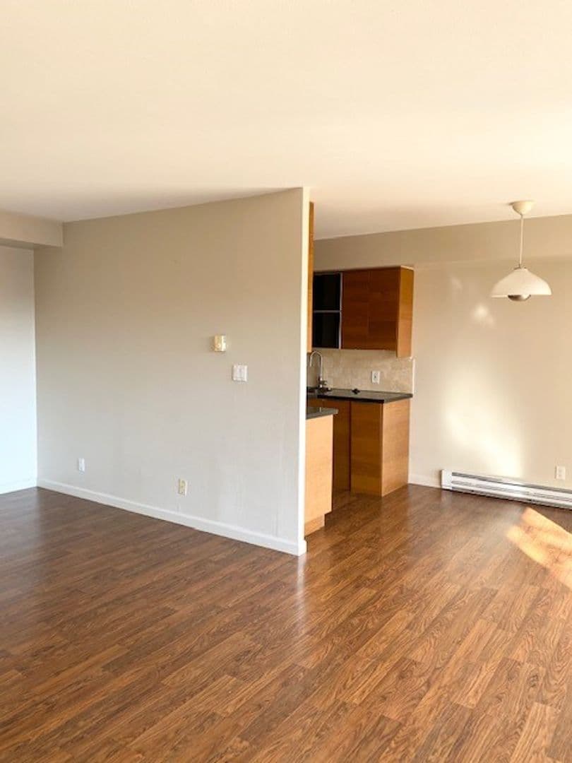 Portland Apartment: 2020 SW Salmon Street