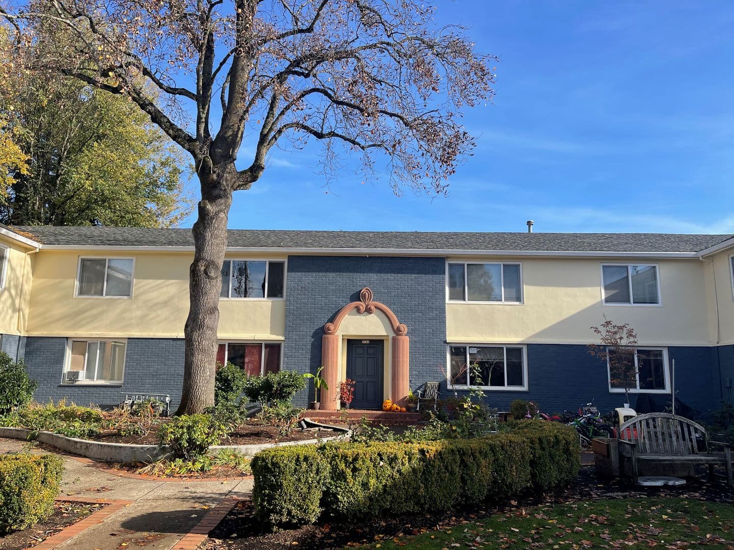 Portland Apartment: 5740 SE Milwaukie Avenue and 5741-5745 SE 17th Avenue