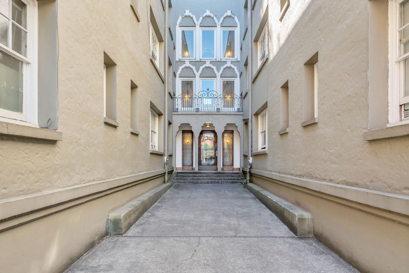 Portland Apartment: 2030 NW Flanders