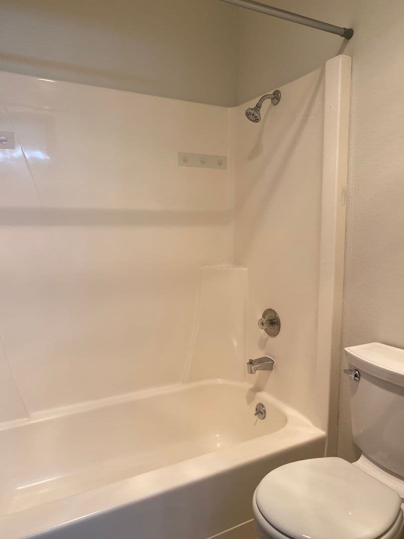 Beaverton Apartment: 11835 SW Ridgecrest Drive