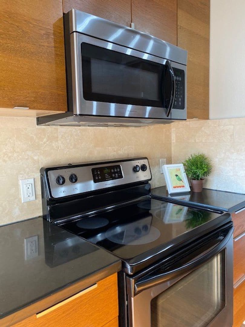 Portland Apartment: 2020 SW Salmon Street