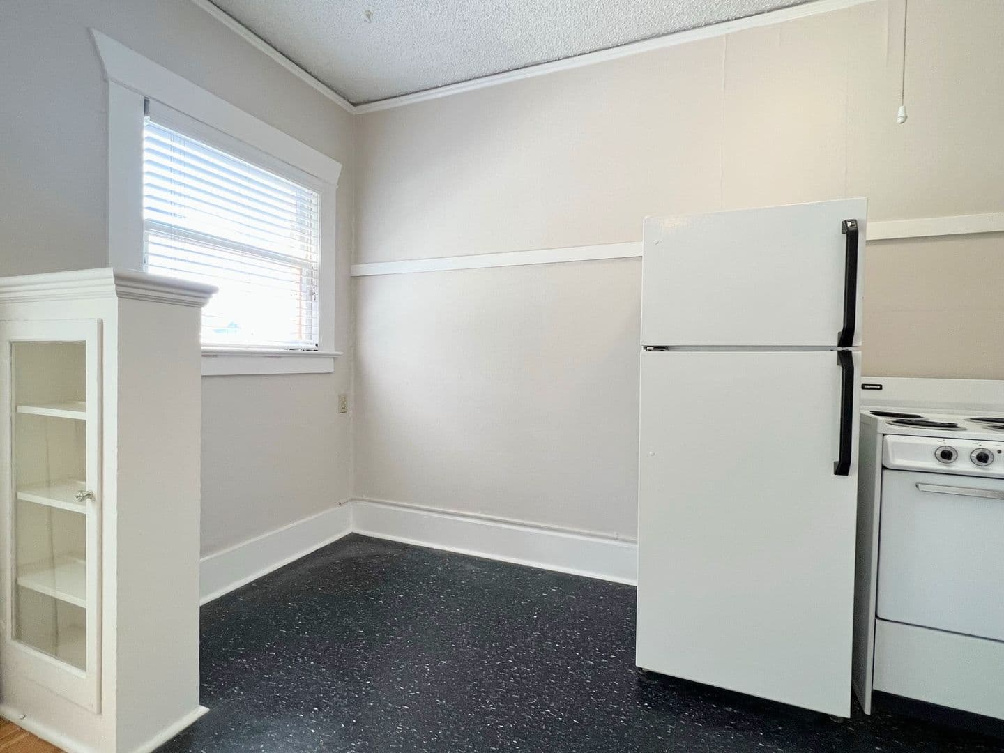 Portland Apartment: 2345 NW Marshall Street