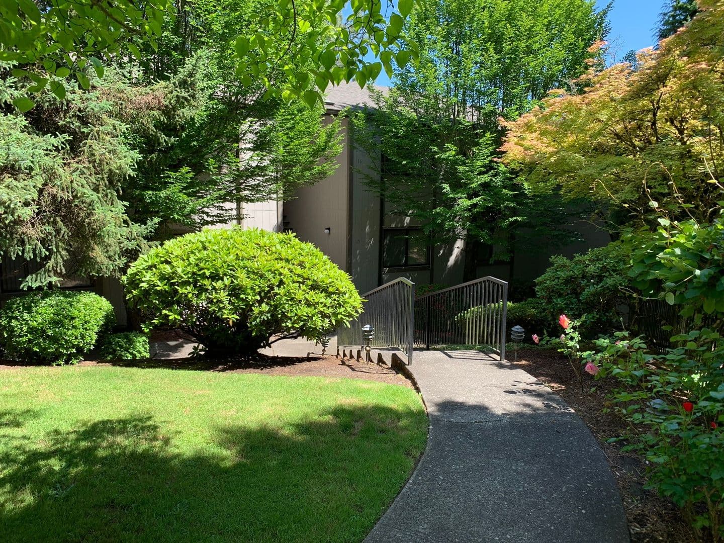 Beaverton Apartment: 11835 SW Ridgecrest Drive